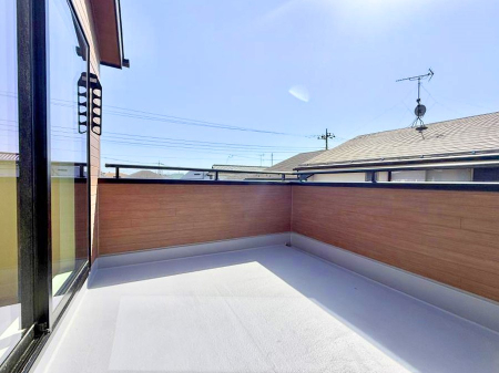 �o���R�j�[ ������ �G�߂̈ڂ낢����������J���I�ȋ�Ԃł�