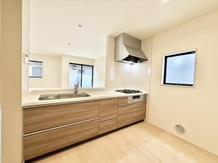 �L�b�`�� ���������y���݂ƐH�ׂ�K����͂���L�b�`��