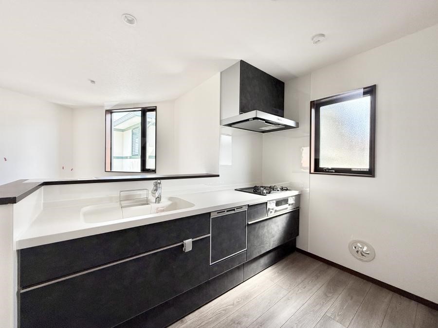 �L�b�`�� �������Ƒ����J��[�߂�A������̂���L�b�`��