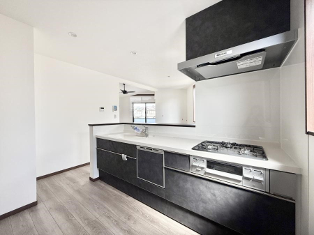 �L�b�`�� �����������������Ɗy�����Ȃ�A���K�ȃL�b�`�����