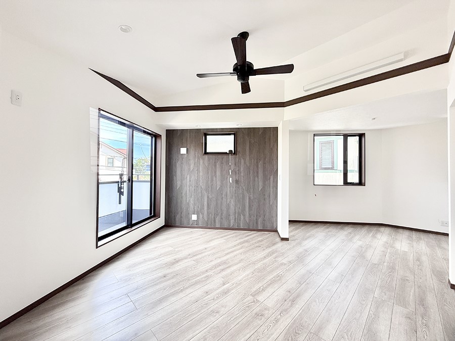 ���r���O ���������났�ƏΊ炪�W�܂�A�S���܂郊�r���O