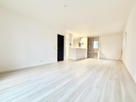 ���r���O ���������났�ƏΊ炪�W�܂�A�S���܂郊�r���O