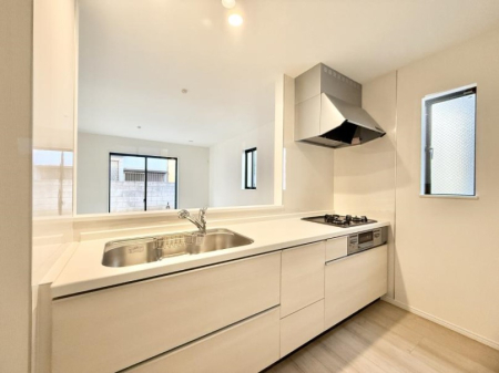 �L�b�`�� �������V���v���Ŕ������S�n�悢���Ԃ𐶂ރL�b�`�����