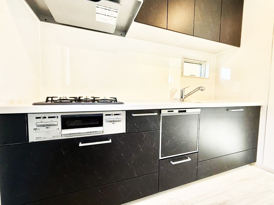 �L�b�`�� �������Ƒ����J��[�߂�A������̂���L�b�`��
