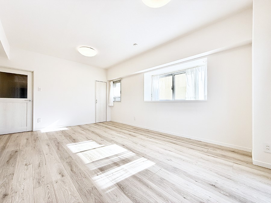 ���r���O ���������났�ƏΊ炪�W�܂�A�S���܂郊�r���O