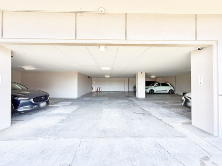 ���ԏ� �O�ρ������̒��Ԃ����K��