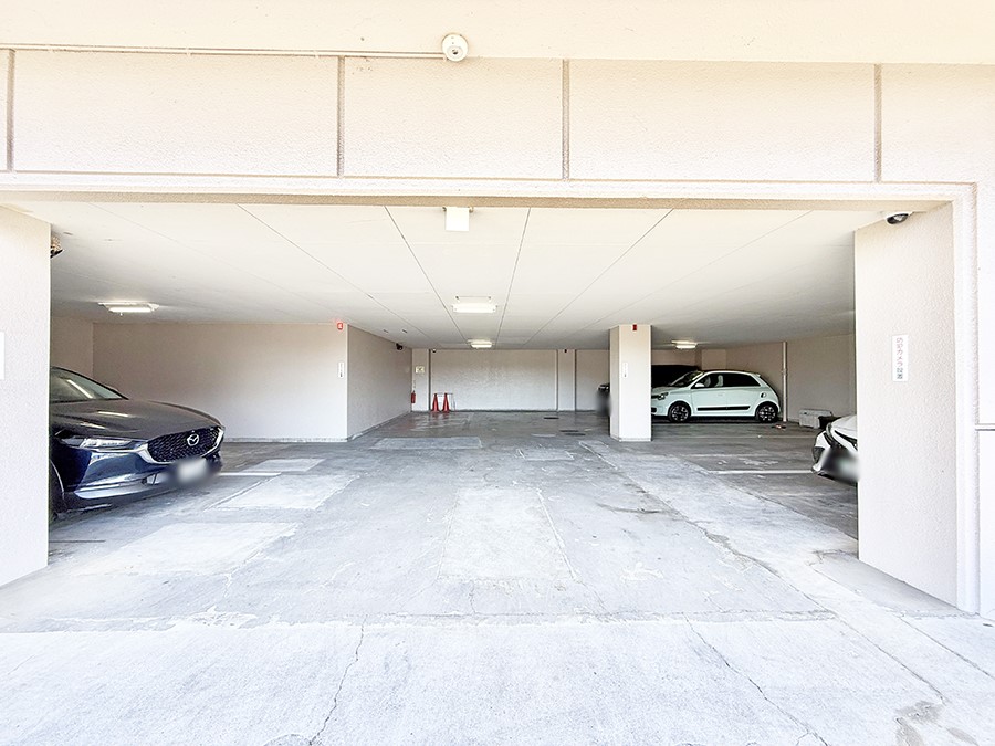 ���ԏ� �O�ρ������̒��Ԃ����K��