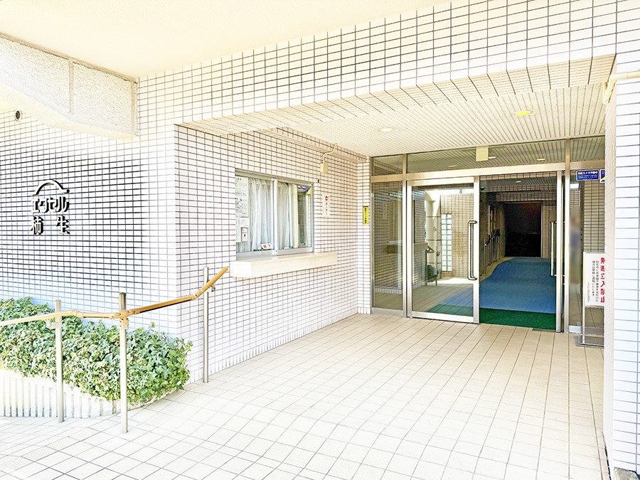 �G���g�����X �O�ρ��������̂���G���g�����X�͉��K�Ȗ����̎n�܂�����o���܂�