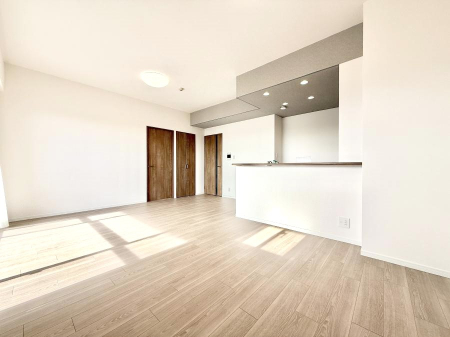 ���r���O ���������났�ƏΊ炪�W�܂�A�S���܂郊�r���O