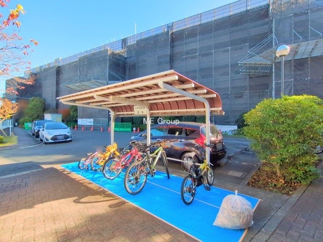 ���̑� �O�ρ����X�̈ړ��ɕ֗��Ȓ��փX�y�[�X����������m�ۂ���Ă��܂�