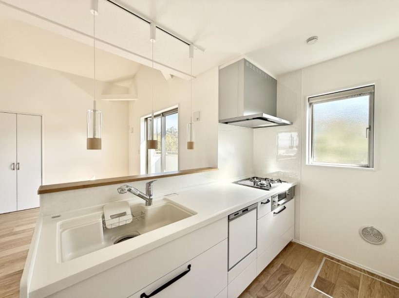 �L�b�`�� �������Ƒ����J��[�߂�A������̂���L�b�`��