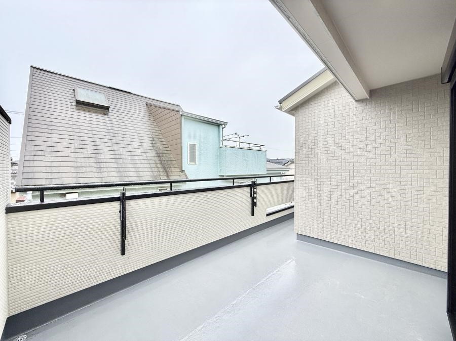 �o���R�j�[ ������ �G�߂̈ڂ낢����������J���I�ȋ�Ԃł�