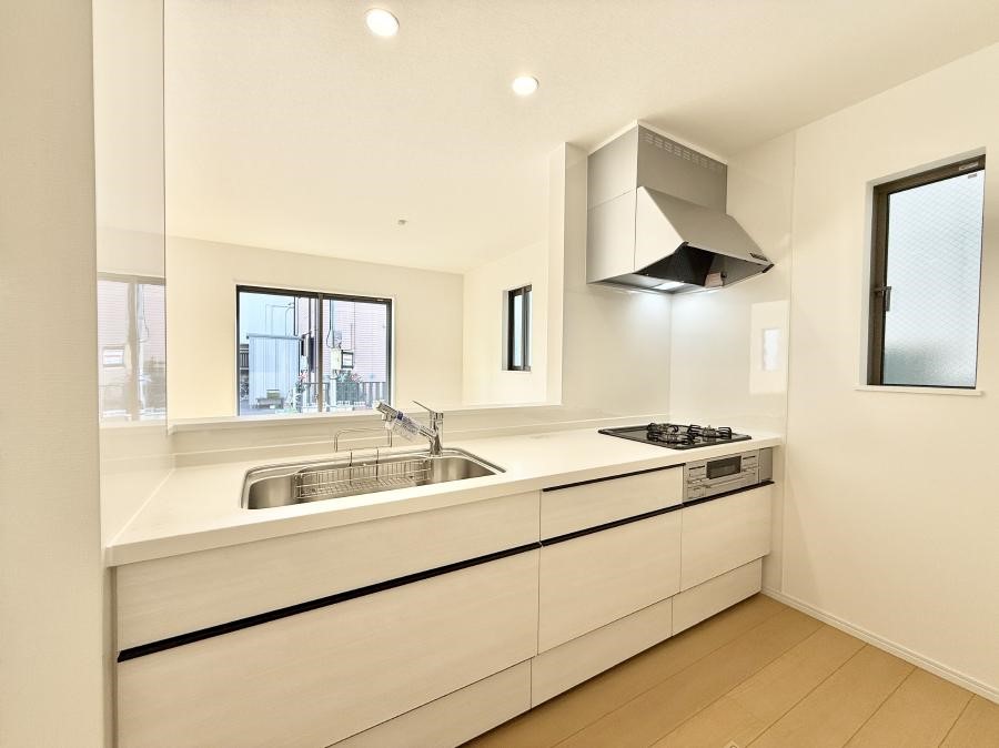 �L�b�`�� ���������y���݂ƐH�ׂ�K����͂���L�b�`��