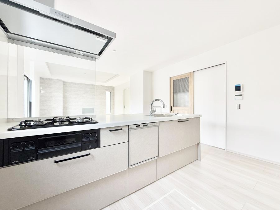 �L�b�`�� �������V���v���Ŕ������S�n�悢���Ԃ𐶂ރL�b�`�����