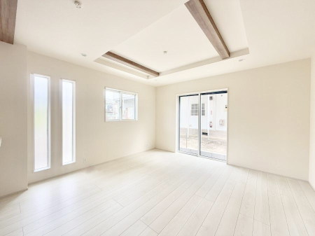 ���r���O ���������S�n�̂����A���z�̃��r���O