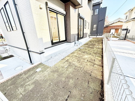 ̑ Oρ~nɂƂ肠΂̃Xy[XA₩ȕ͋Cł