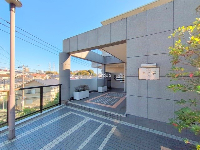 �G���g�����X �O�ρ��������̂���G���g�����X�͉��K�Ȗ����̎n�܂�����o���܂�