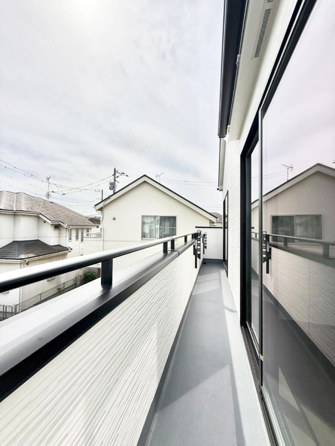 �o���R�j�[ ������ �G�߂̈ڂ낢����������J���I�ȋ�Ԃł�