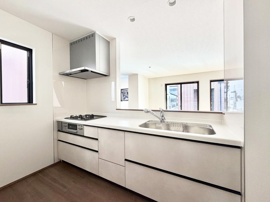 �L�b�`�� �������Ƒ����J��[�߂�A������̂���L�b�`��