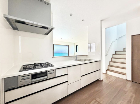 �L�b�`�� ���������y���݂ƐH�ׂ�K����͂���L�b�`��