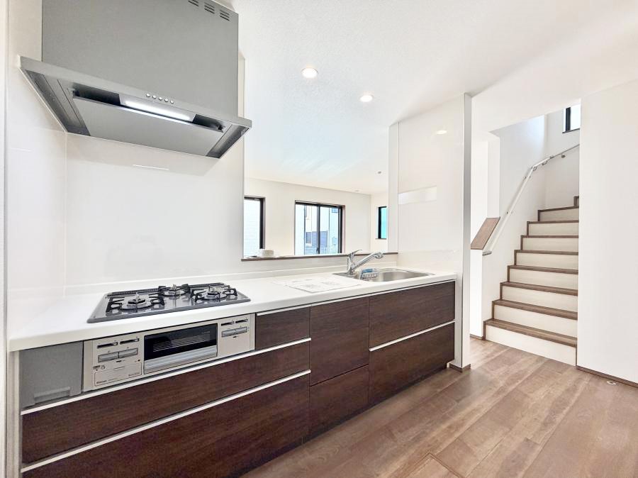 �L�b�`�� �������Ƒ��ƂȂ���A�R�~���j�P�[�V�����̏�