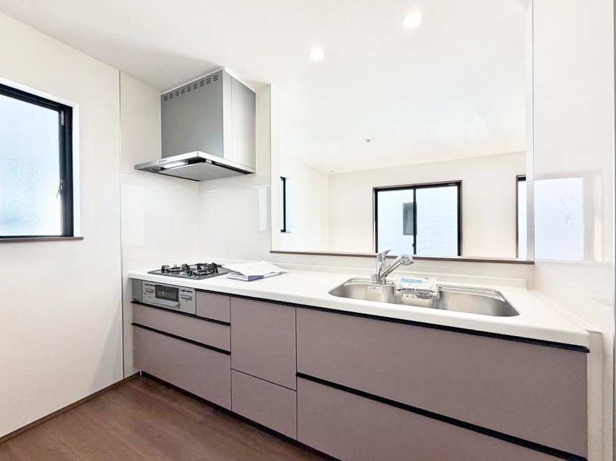 �L�b�`�� �����������������Ԃ����܂��A�Ί炠�ӂ��L�b�`��