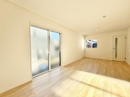 ���r���O �����������������Ɠ��ʂɂ���A�e���̋��