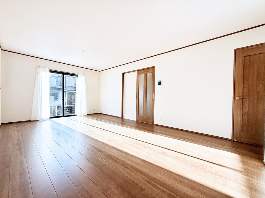 ���r���O ���������났�ƏΊ炪�W�܂�A�S���܂郊�r���O