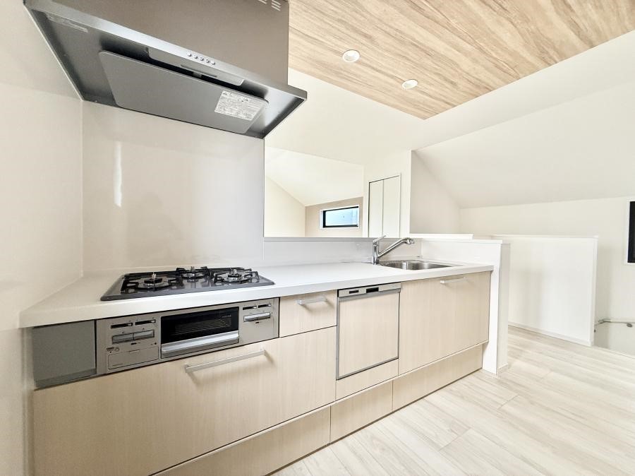 �L�b�`�� �������V���v���Ŕ������S�n�悢���Ԃ𐶂ރL�b�`�����