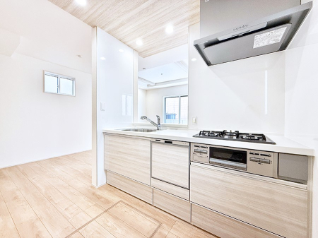 �L�b�`�� �����������������Ԃ����܂��A�Ί炠�ӂ��L�b�`��