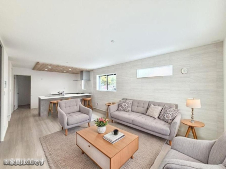 ���r���O ����