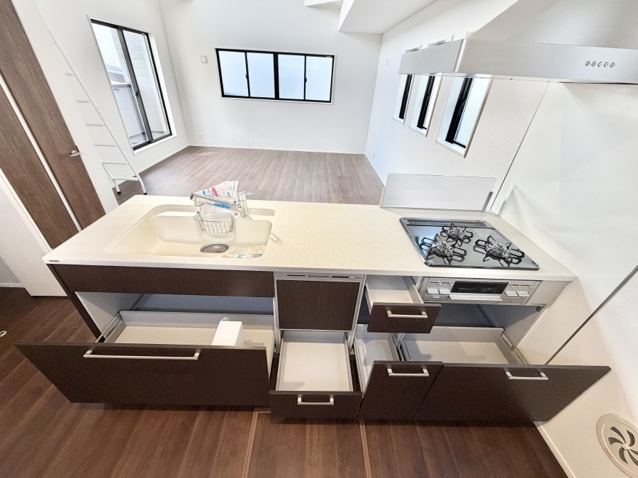 �L�b�`�� �����������������Ɗy�����Ȃ�A���K�ȃL�b�`�����