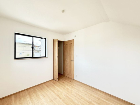 ���̑����� �������D��ŉ��₩�Ȏ��Ԃ��������