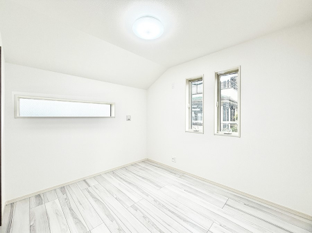 �q������ �������v���C�x�[�g��ԂƂ��ĐÂ��ŗ�������������񋟂��Ă���܂�