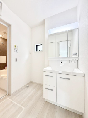 ���ʑ�E���ʏ� �������Ƒ��݂�Ȃ��g���₷���z�u�ł�