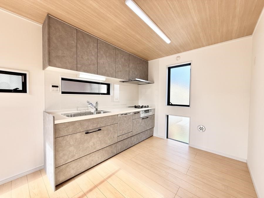 �L�b�`�� ���������y���݂ƐH�ׂ�K����͂���L�b�`��