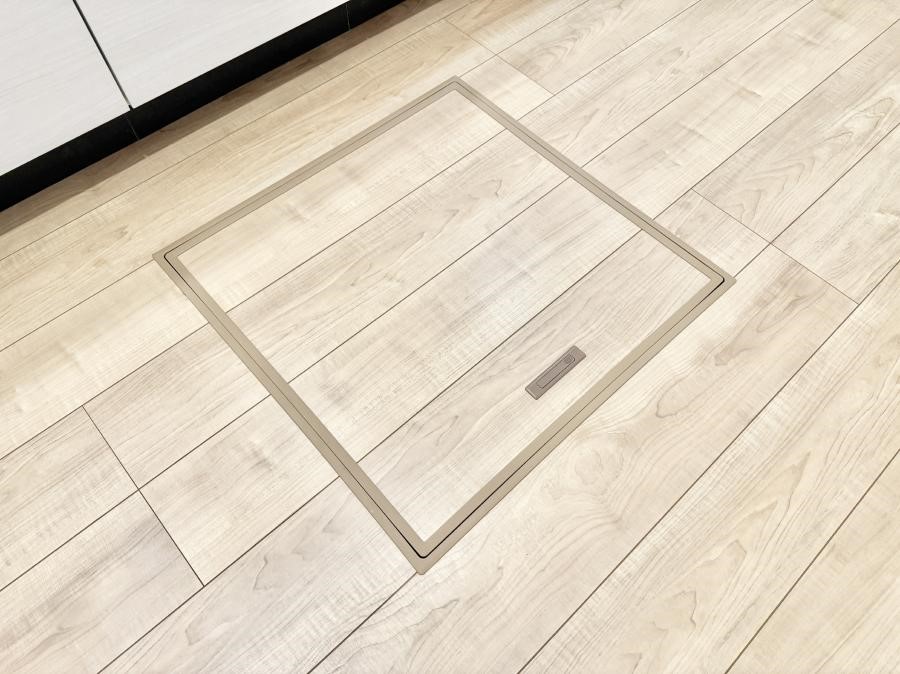 ���̑����� �ݔ����B�ꂽ���[�X�y�[�X�ŉƑS�̂��X�b�L��