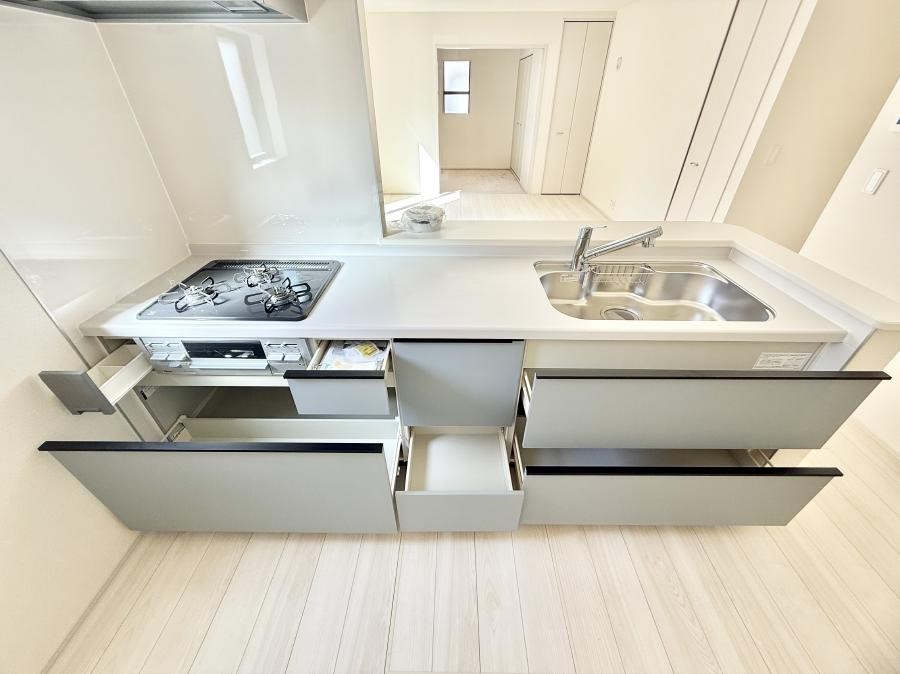 �L�b�`�� �������Ƒ����J��[�߂�A������̂���L�b�`��