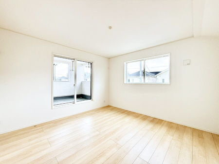 �Q�� ����