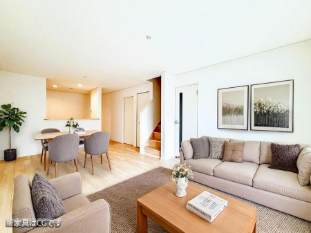 ���r���O ����