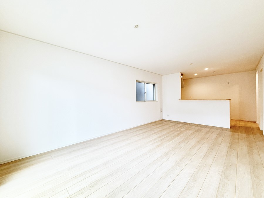 ���r���O ����