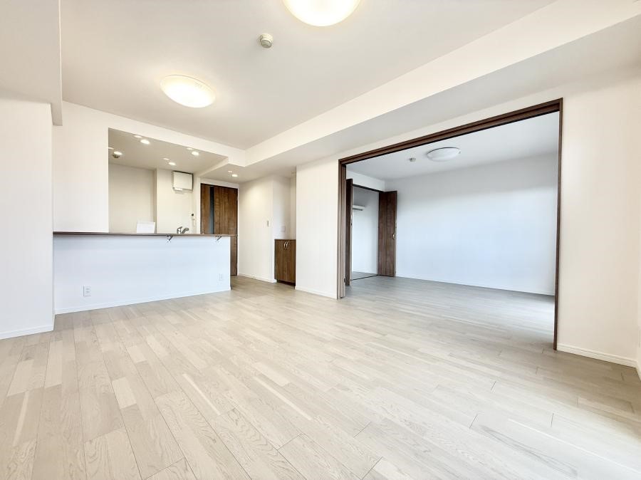 ���r���O ���������R�Ɖ�b�����܂��A�S�n�悢�ЂƂƂ�