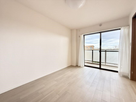 �q������ �������v���C�x�[�g��ԂƂ��ĐÂ��ŗ�������������񋟂��Ă���܂�