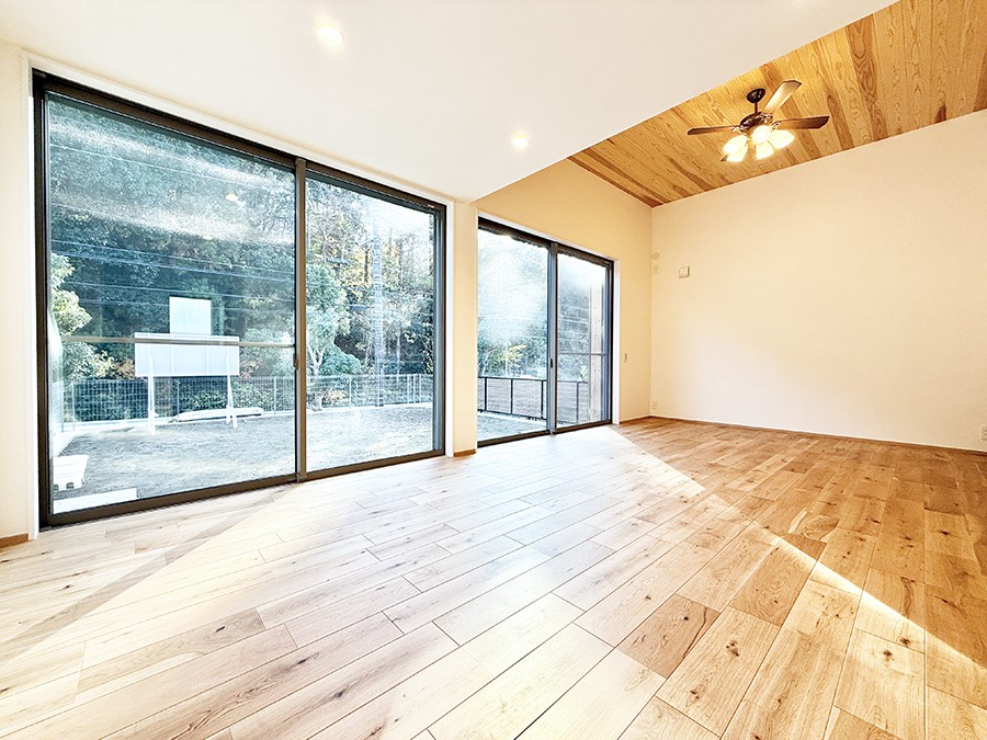 ���̑����� �������ӂƂ����u�ԂɍK����������A�S�n�悢�ꏊ