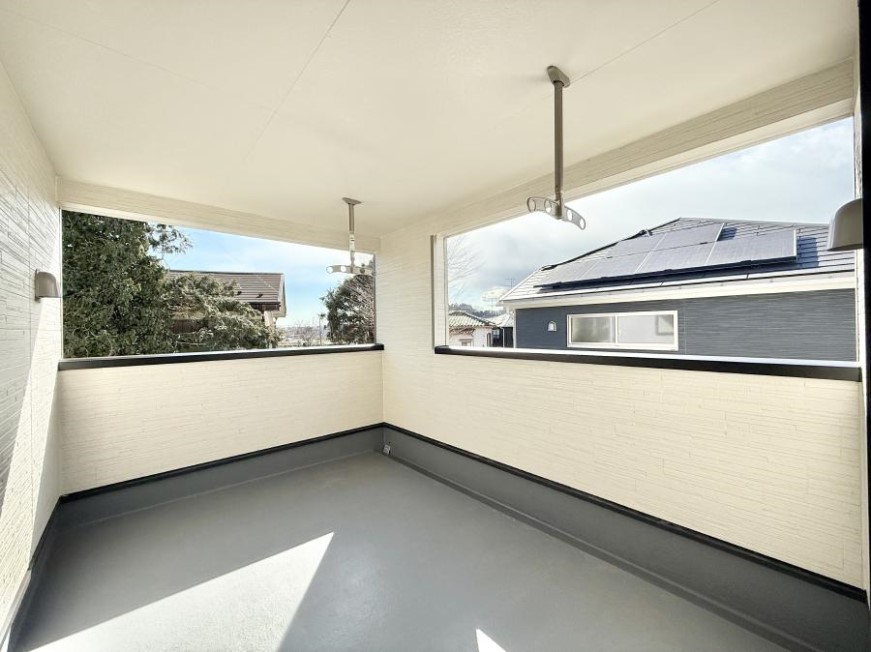 �o���R�j�[ ������ �G�߂̈ڂ낢����������J���I�ȋ�Ԃł�