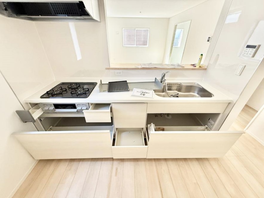 �L�b�`�� �������Ƒ����J��[�߂�A������̂���L�b�`��