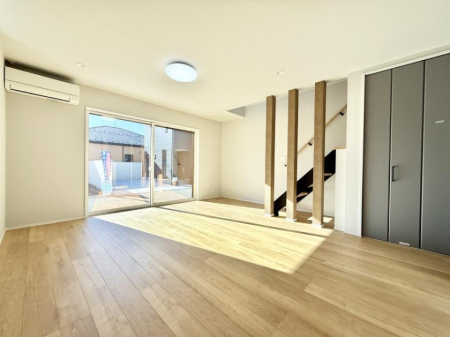 ���̑����� �������Ƒ��̏Ί炪���ӂ��A���났�̋��