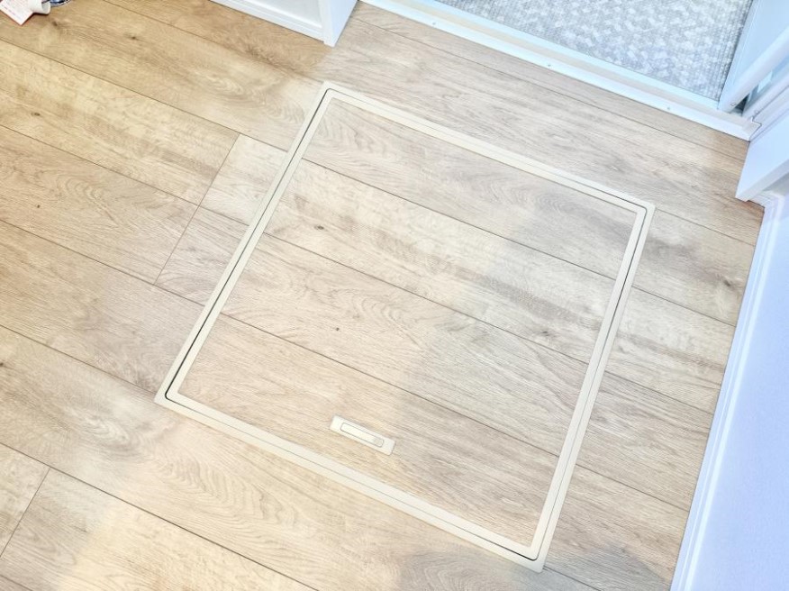 ���̑����� �ݔ����B�ꂽ���[�X�y�[�X�ŉƑS�̂��X�b�L��