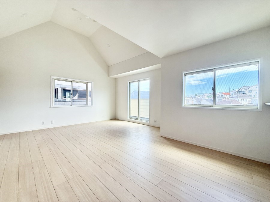 rO 났ƏΊ炪W܂AS܂郊rO