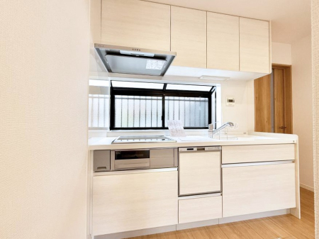 Lb` ƑƂȂAR~jP[V̏